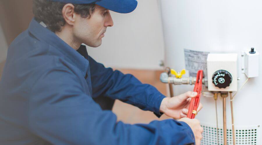 Professional water heater repair in Bleiblerville, TX